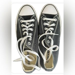 Converse Chuck Taylor All Stars / M7.5 / W9.5